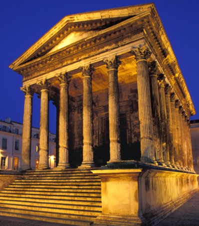 Nîmes...